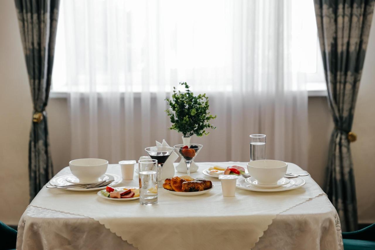 Grand Hotel Biškek Exteriér fotografie