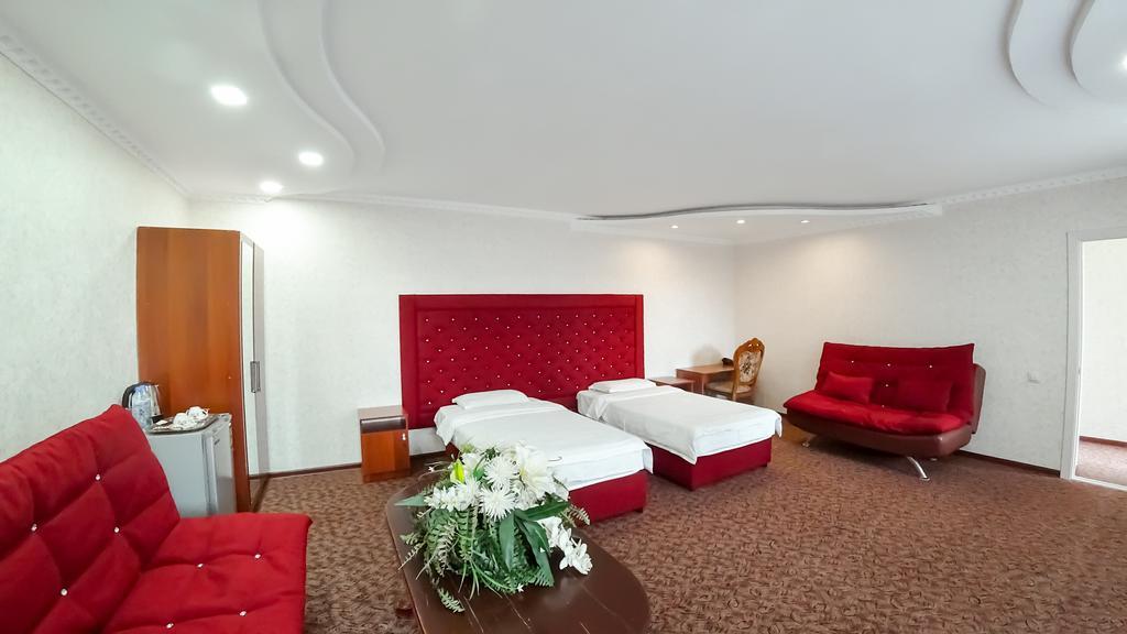 Grand Hotel Biškek Exteriér fotografie