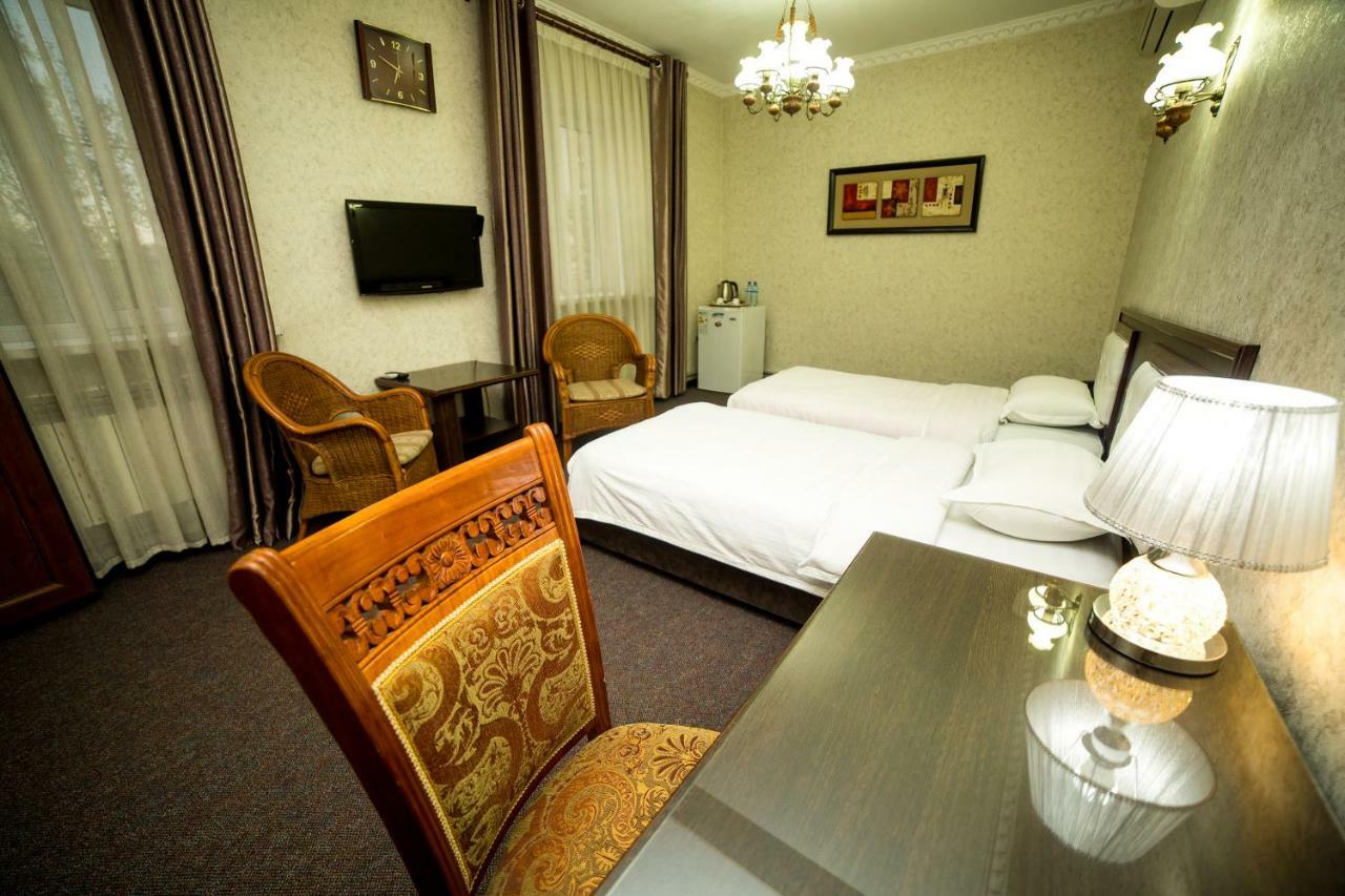 Grand Hotel Biškek Exteriér fotografie